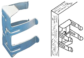 GANCI ACCIAIO PER PIEDINI ZOCCOLO LEGNO ART.201   