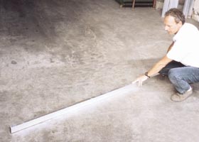 STADIE IN ALLUMINIO PER MURATORI                  